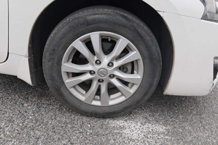 Used Nissan Teana 2013 2.0L XL Comfort Edition Right Front Wheel Hub