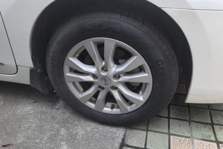 Used Nissan Teana 2013 2.0L XL Comfort Edition Right Front Wheel Hub