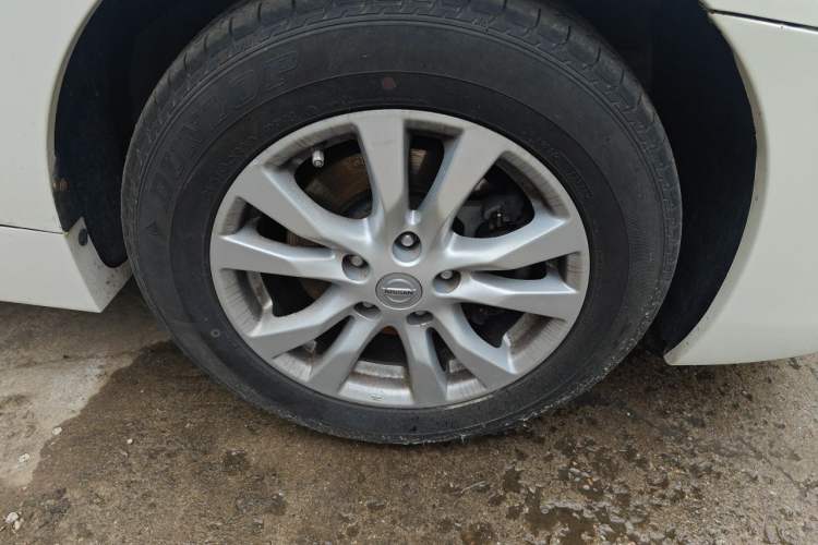Used Nissan Teana 2013 2.0L XL Comfort Edition Right Front Wheel Hub