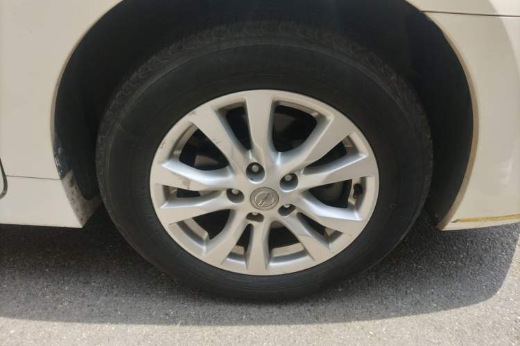 Used Nissan Teana 2013 2.0L XL Comfort Edition Right Front Wheel Hub