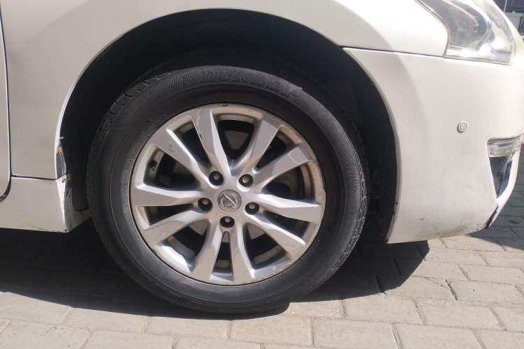 Used Nissan Teana 2013 2.0L XL Comfort Edition Right Front Wheel Hub