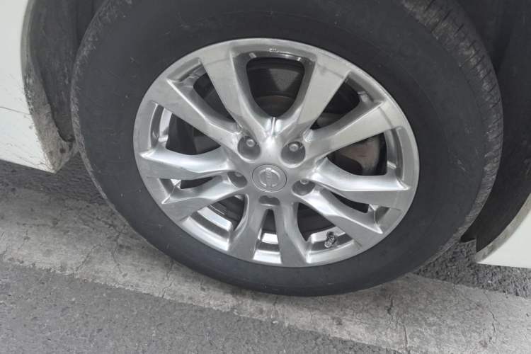 Used Nissan Teana 2013 2.0L XL Comfort Edition Right Front Wheel Hub