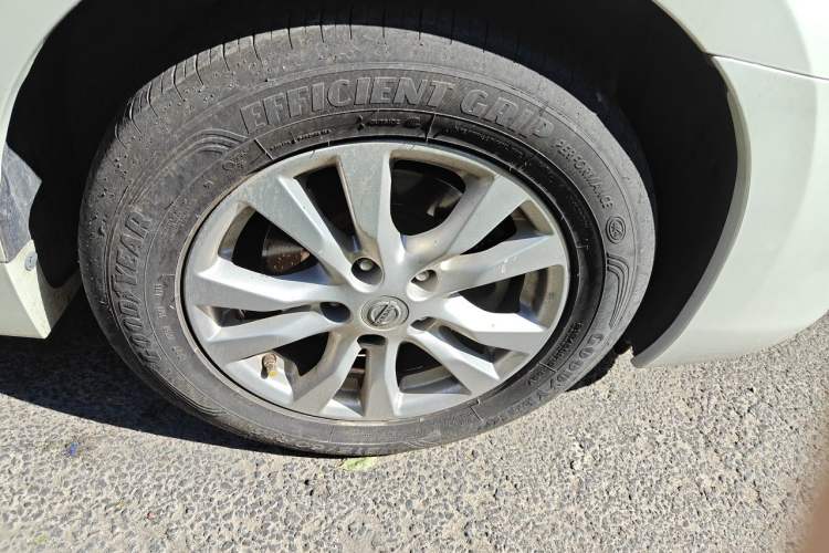 Used Nissan Teana 2013 2.0L XL Comfort Edition Right Front Wheel Hub