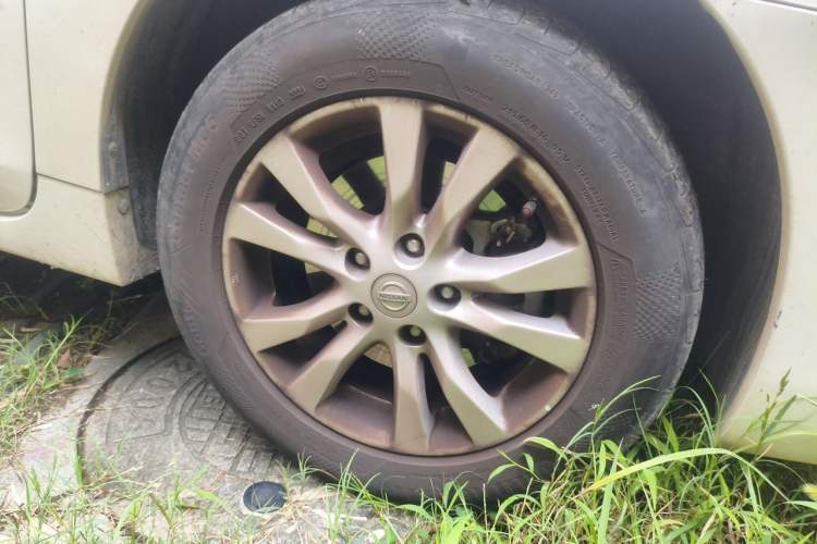 Used Nissan Teana 2013 2.0L XL Comfort Edition Right Front Wheel Hub