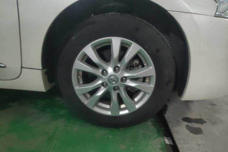 Used Nissan Teana 2013 2.0L XL Comfort Edition Right Front Wheel Hub