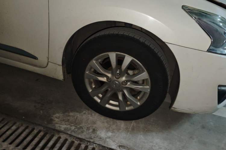 Used Nissan Teana 2013 2.0L XL Comfort Edition Right Front Wheel Hub