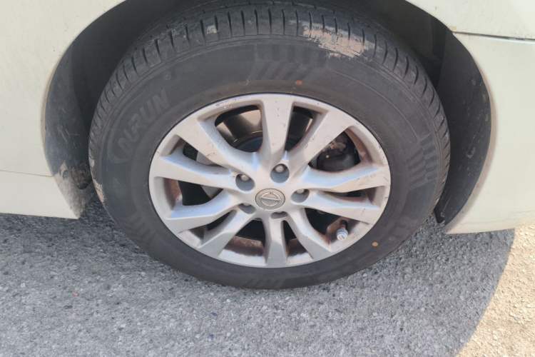 Used Nissan Teana 2013 2.0L XL Comfort Edition Right Front Wheel Hub
