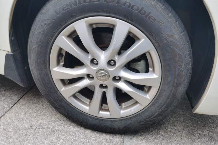 Used Nissan Teana 2013 2.0L XL Comfort Edition Right Front Wheel Hub