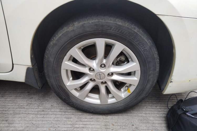 Used Nissan Teana 2013 2.0L XL Comfort Edition Right Front Wheel Hub