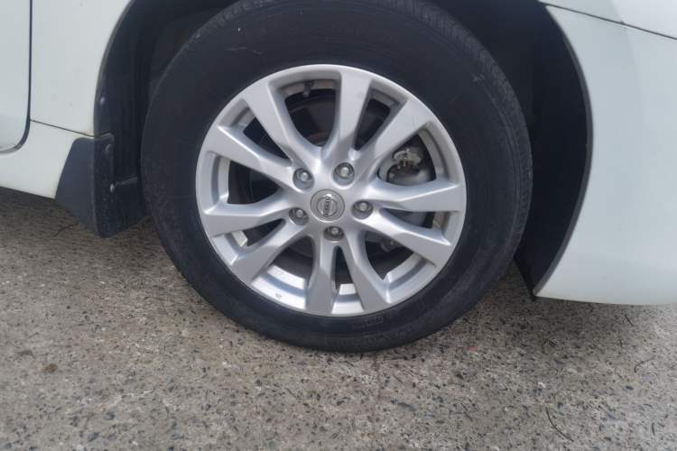 Used Nissan Teana 2013 2.0L XL Comfort Edition Right Front Wheel Hub