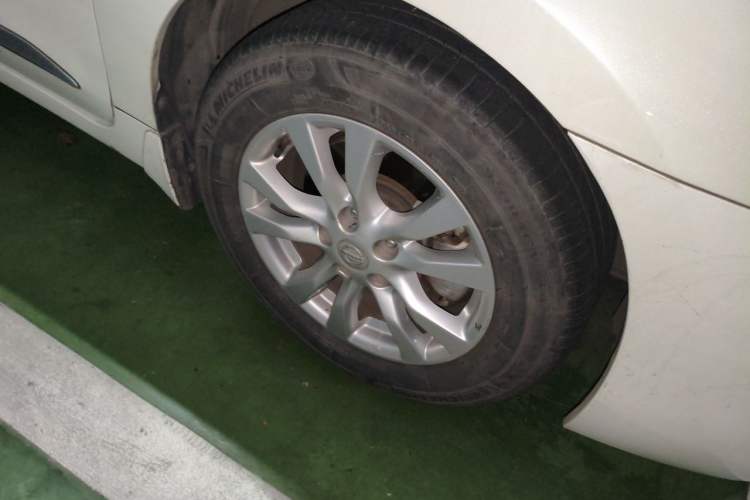 Used Nissan Teana 2013 2.0L XL Comfort Edition Right Front Wheel Hub
