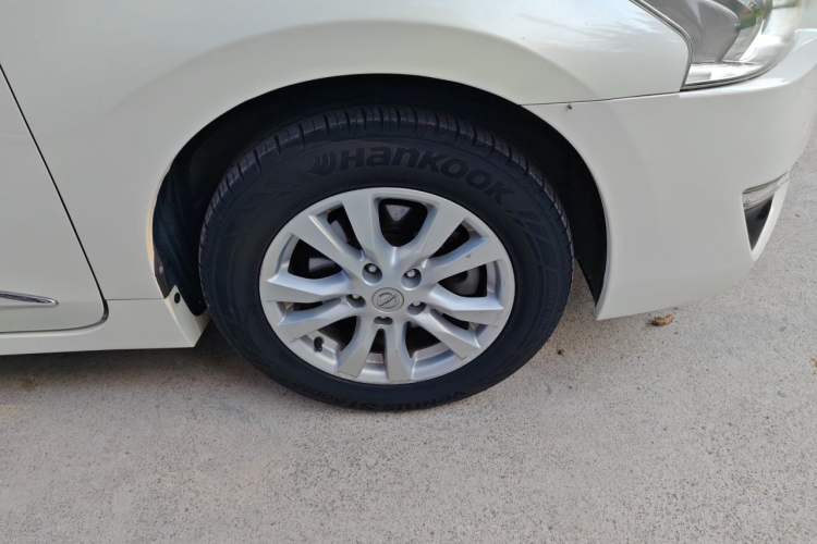 Used Nissan Teana 2013 2.0L XL Comfort Edition Right Front Wheel Hub