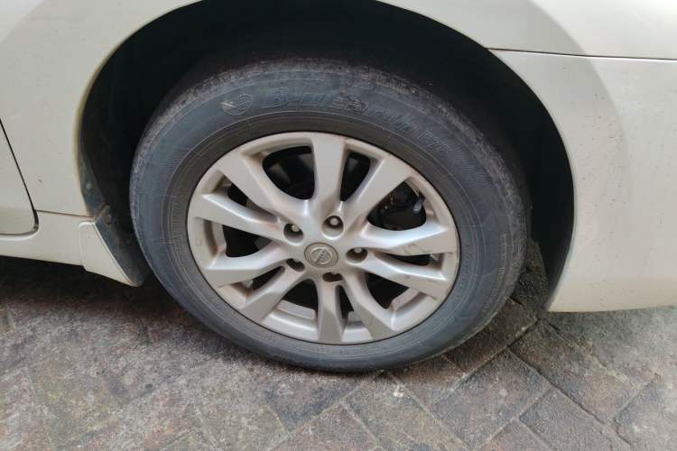 Used Nissan Teana 2013 2.0L XL Comfort Edition Right Front Wheel Hub