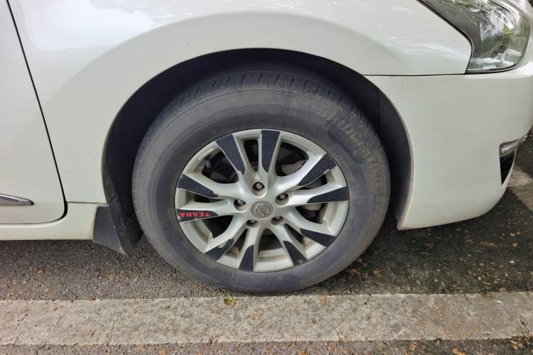 Used Nissan Teana 2013 2.0L XL Comfort Edition Right Front Wheel Hub