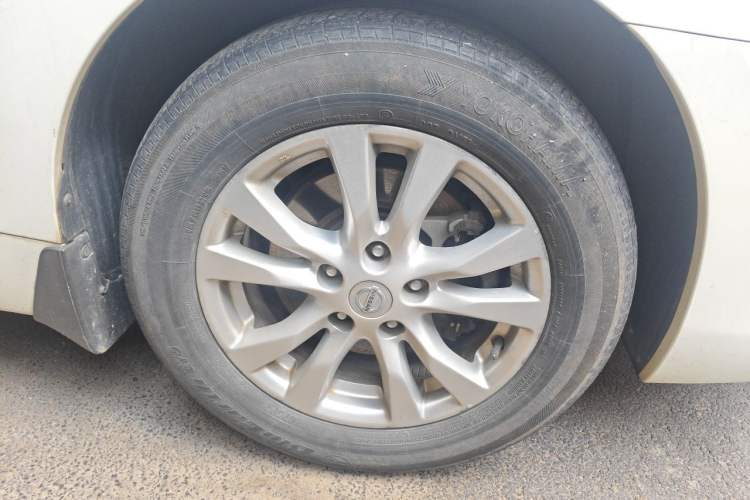 Used Nissan Teana 2013 2.0L XL Comfort Edition Right Front Wheel Hub