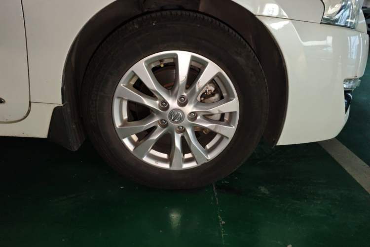 Used Nissan Teana 2013 2.0L XL Comfort Edition Right Front Wheel Hub