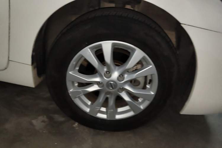 Used Nissan Teana 2013 2.0L XE Fashion Edition Right Front Wheel Hub