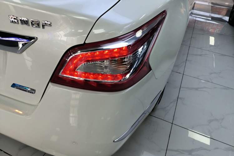 Used Nissan Teana 2013 2.0L XL Comfort Edition Right Rear Taillight