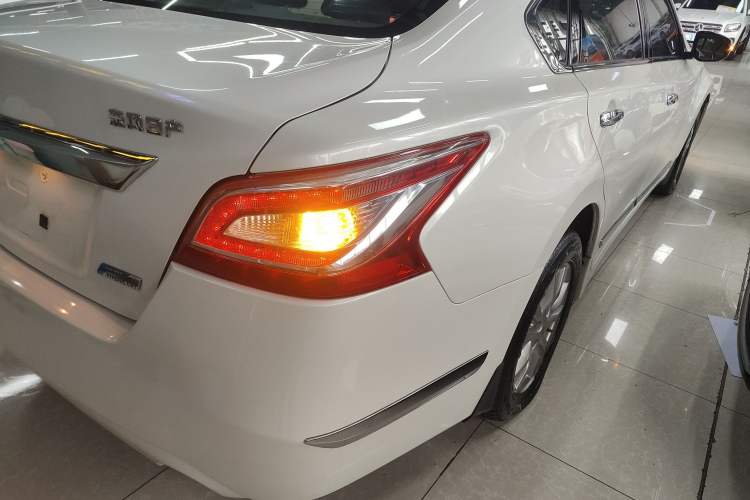 Used Nissan Teana 2013 2.0L XL Comfort Edition Right Rear Taillight