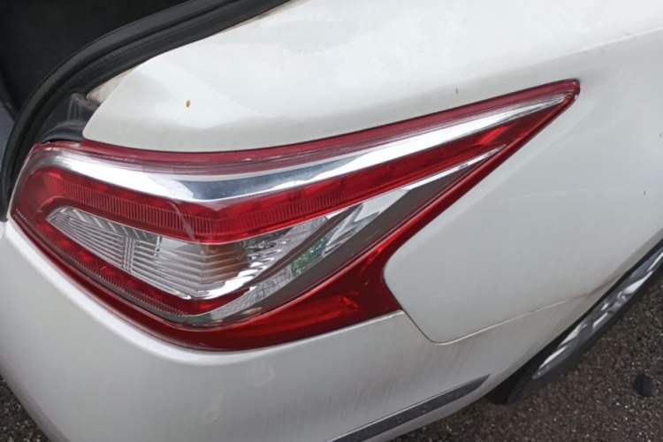 Used Nissan Teana 2013 2.0L XL Comfort Edition Right Rear Taillight