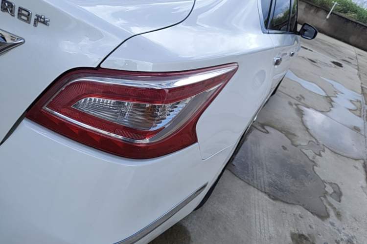 Used Nissan Teana 2013 2.0L XL Comfort Edition Right Rear Taillight