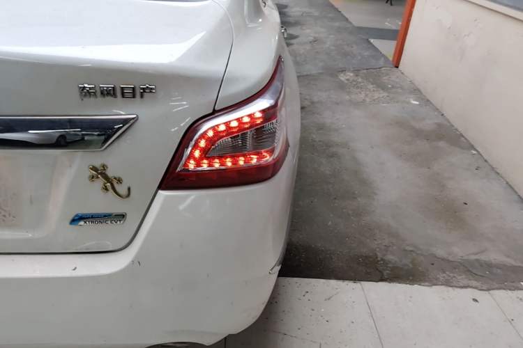 Used Nissan Teana 2013 2.0L XL Comfort Edition Right Rear Taillight