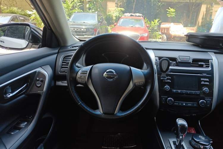 Used Nissan Teana 2013 2.0L XL Comfort Edition Steering Wheel