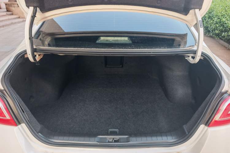 Used Nissan Teana 2013 2.0L XL Comfort Edition Trunk