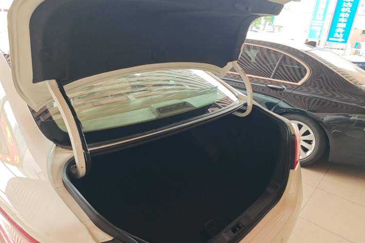Used Nissan Teana 2013 2.0L XE Fashion Edition Trunk