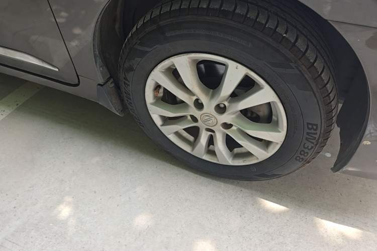 Used Nissan Teana 2013 2.0L XL Comfort Edition Right Front Wheel Hub