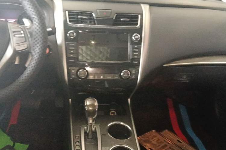 Used Nissan Teana 2014 Duke 2.5L XV Glory Edition Audio And AC Panel