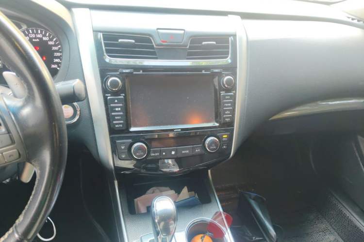 Used Nissan Teana 2014 2.5L XL Upper Tech Edition Audio And AC Panel