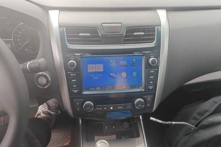 Used Nissan Teana 2014 2.0L XL Upper Tech Edition Audio And AC Panel