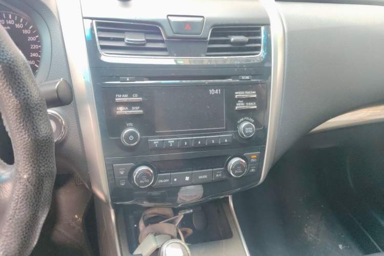 Used Nissan Teana 2014 2.0L XL Upper Tech Edition Audio And AC Panel