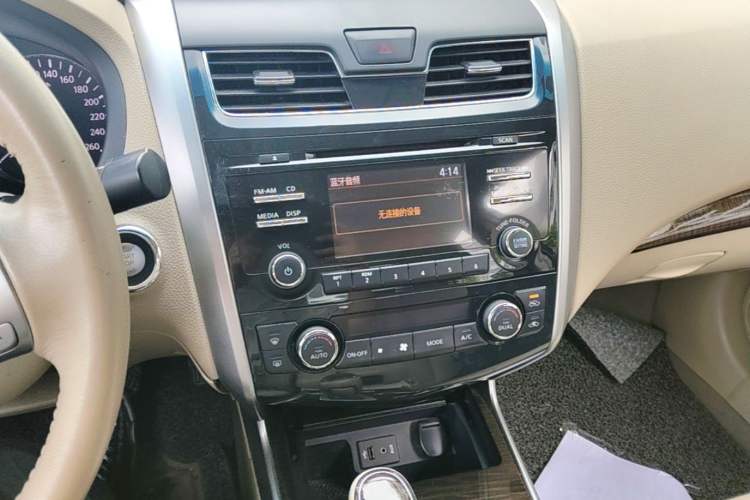 Used Nissan Teana 2014 2.0L XL Upper Tech Edition Audio And AC Panel