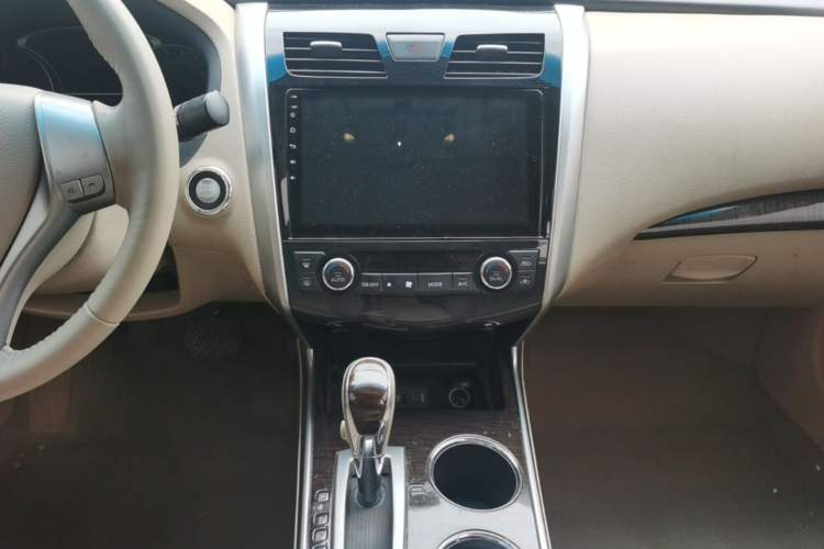 Used Nissan Teana 2014 2.0L XL Upper Tech Edition Audio And AC Panel