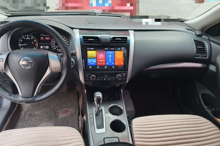 Used Nissan Teana 2014 2.0L XL Upper Tech Edition Center Console