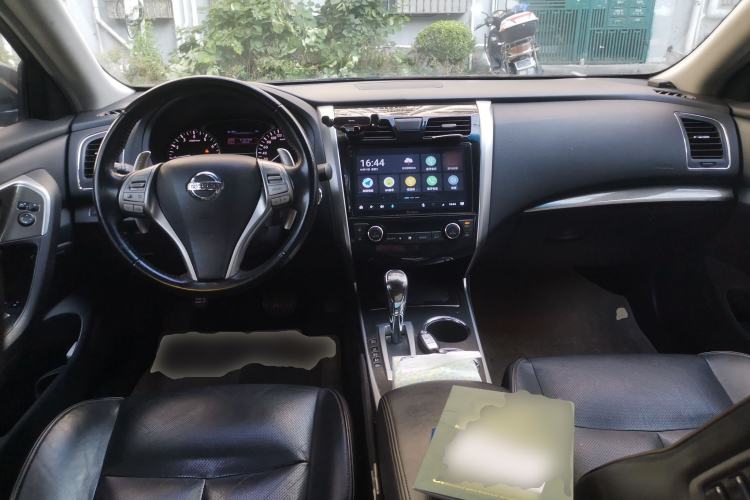 Used Nissan Teana 2014 Duke 2.5L XV Glory Edition Center Console