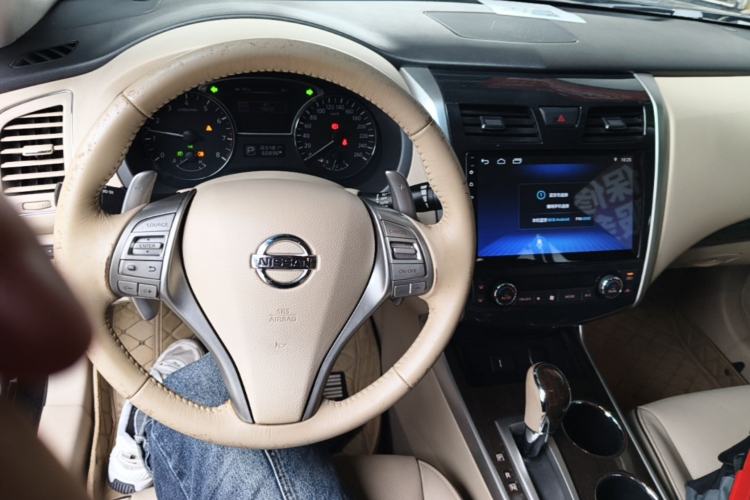 Used Nissan Teana 2014 Duke 2.5L XV Glory Edition Center Console