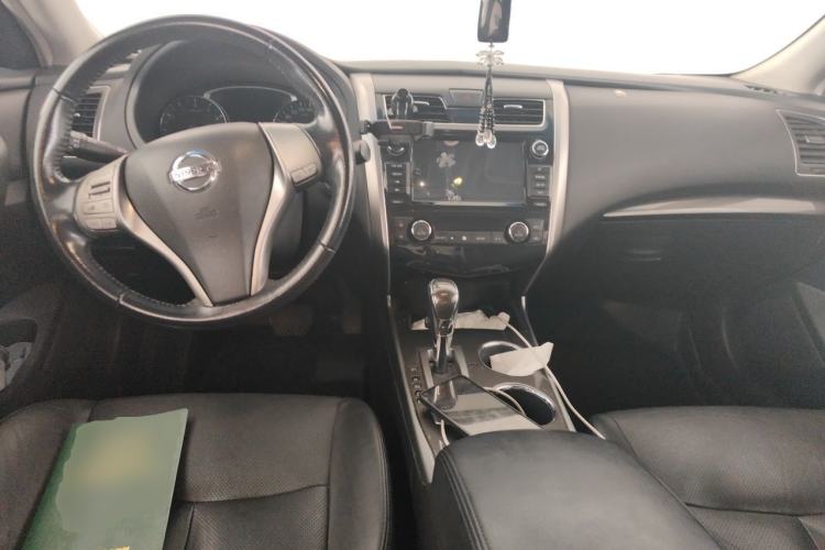 Used Nissan Teana 2014 2.0L XL Upper Tech Edition Center Console