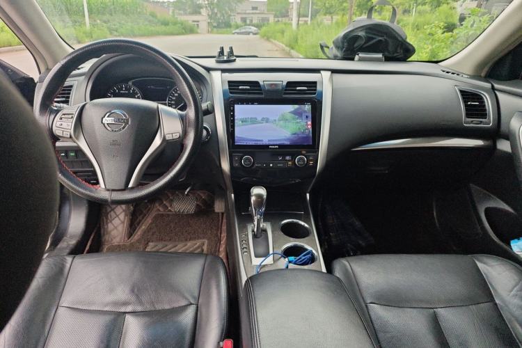 Used Nissan Teana 2014 2.0L XL Upper Tech Edition Center Console