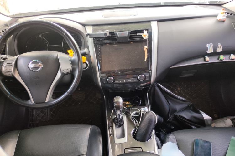 Used Nissan Teana 2014 2.0L XL Upper Tech Edition Center Console