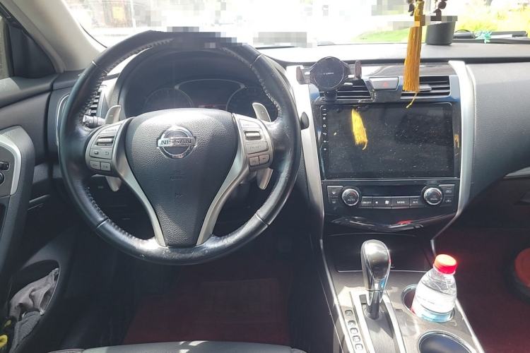 Used Nissan Teana 2014 Duke 2.5L XV Luxury Edition Center Console
