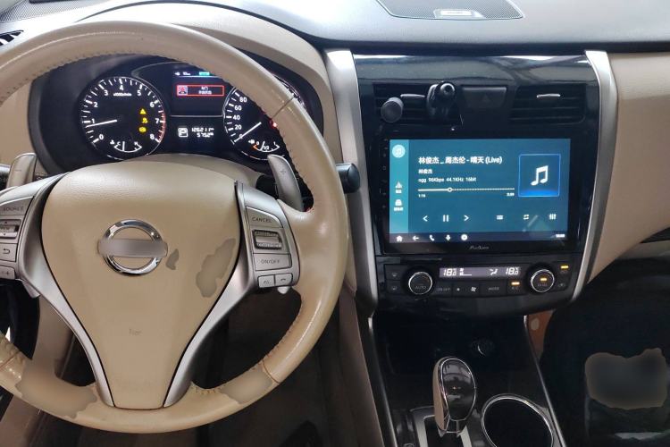 Used Nissan Teana 2014 Duke 2.5L XV Luxury Edition Center Console