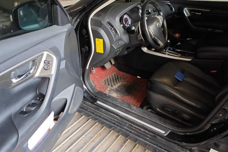 Used Nissan Teana 2014 2.5L XL Upper Tech Edition Driver Seat