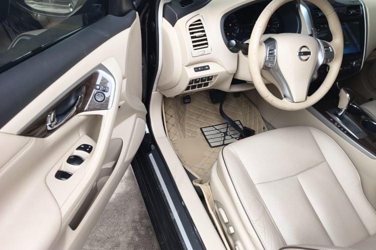 Used Nissan Teana 2014 Duke 2.5L XV Glory Edition Driver Seat