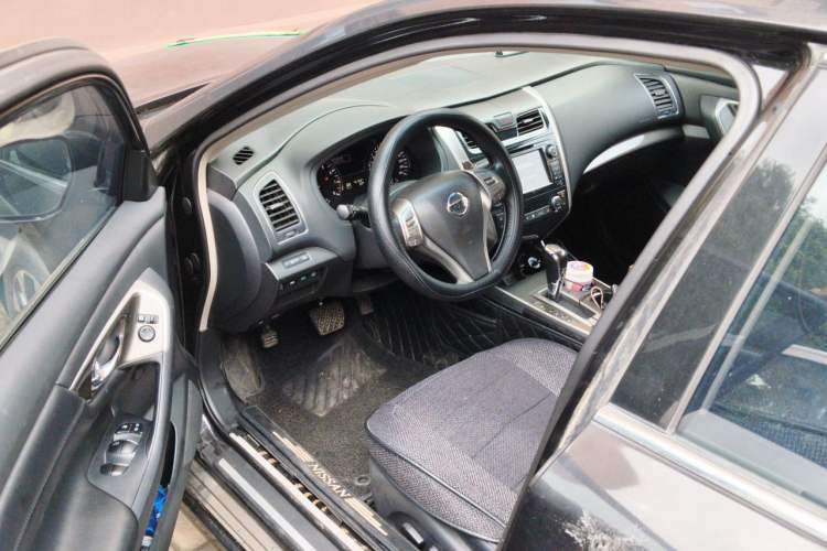 Used Nissan Teana 2014 Duke 2.5L XV Luxury Edition Driver Seat
