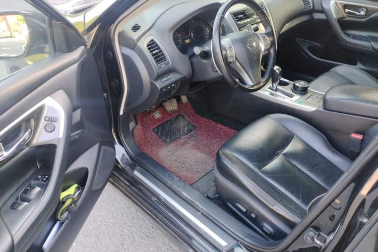 Used Nissan Teana 2014 Duke 2.5L XV Deluxe Edition Driver Seat