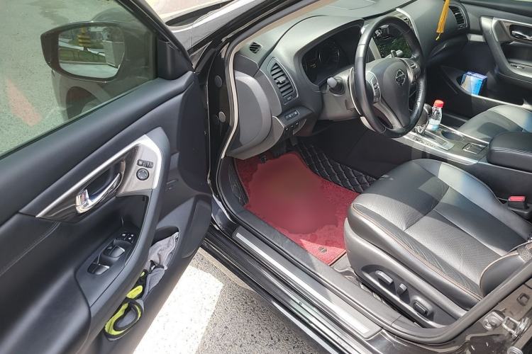 Used Nissan Teana 2014 Duke 2.5L XV Luxury Edition Driver Seat