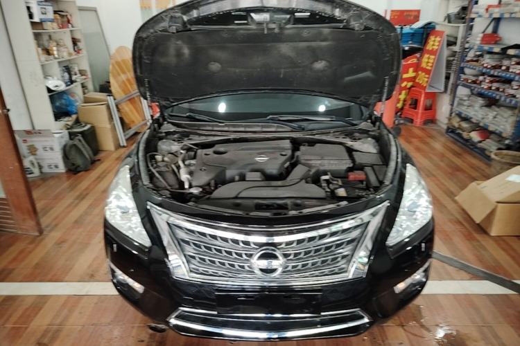 Used Nissan Teana 2014 Duke 2.5L XV Deluxe Edition Engine Bay
